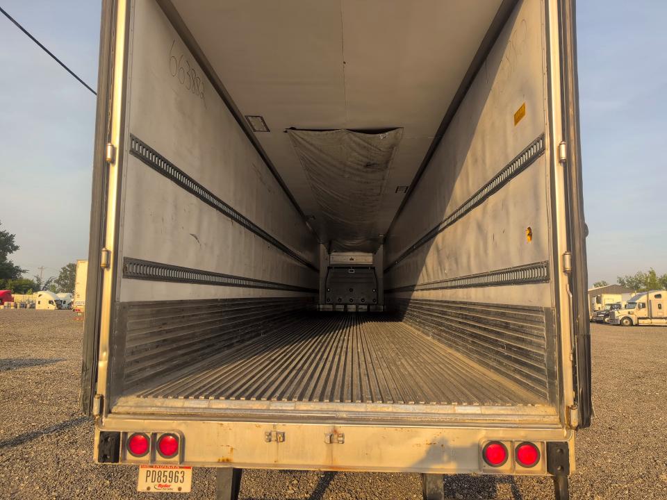 2017 Utility Vs2ra VIN 1UYVS253XHM922103 COPART salvage auction — MINOR DENT/SCRATCHES, IL - CERTIFICATE OF TITLE (P), sold $20,500 on 2026-09-22 (photo 5)