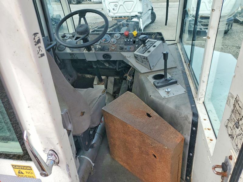 2015 Autocar llc VIN 516G4G416FH218818 COPART salvage auction — SIDE, IL - CERTIFICATE OF TITLE (P), sold $1,150 on 2026-09-25 (photo 7)