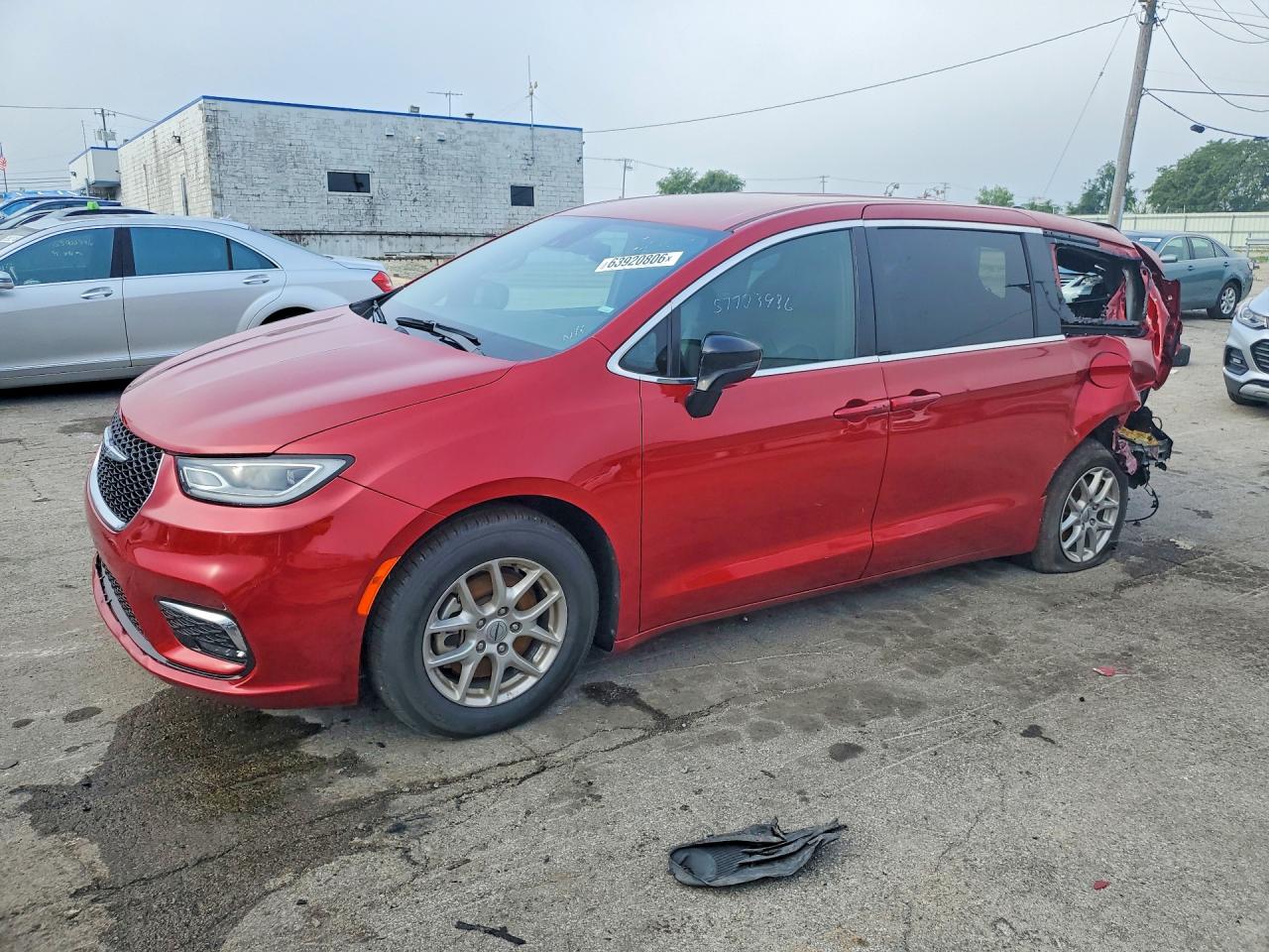 2025 Chrysler Pacifica VIN 2C4RC1BG1SR531361 — COPART salvage auction photo