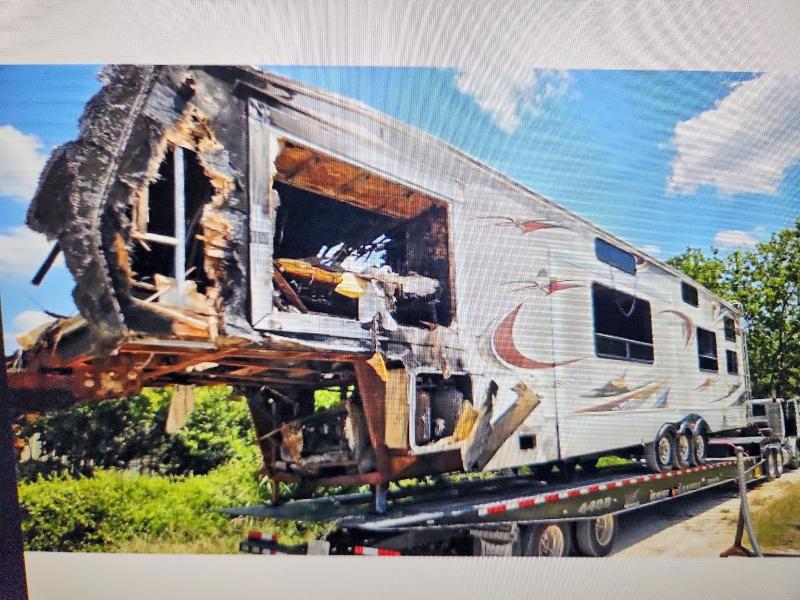 2010 Keystone Raptor VIN 4YDF3803XAR800762 COPART salvage auction — BURN, TX - SALVAGE VEHICLE TITLE, sold $25 on 2026-10-01 (photo 1)