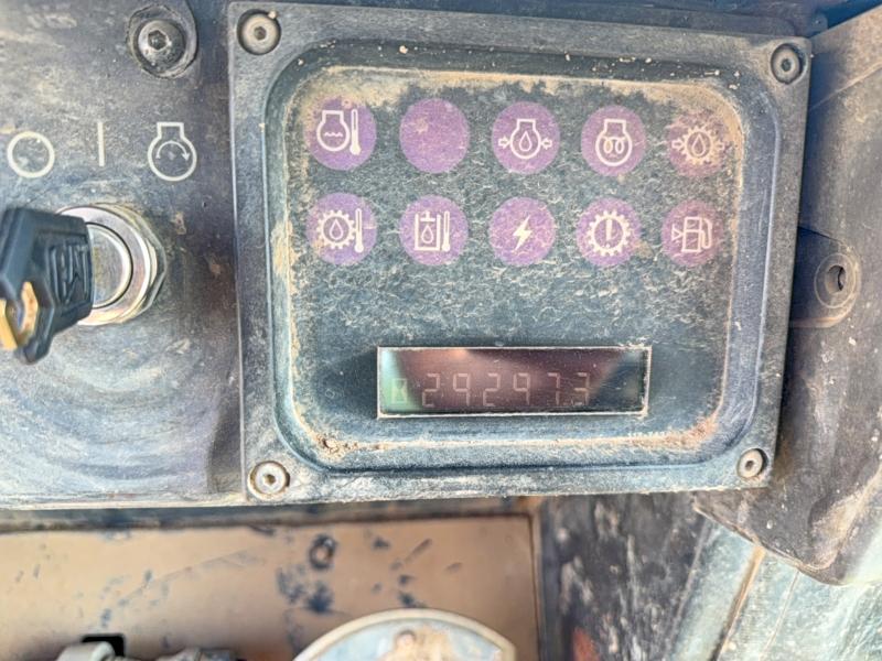2002 Caterpillar 953c VIN CAT0953CE2ZN04856 COPART salvage auction — NORMAL WEAR, TN - BILL OF SALE (P), sold $30,000 on 2026-09-18 (photo 8)