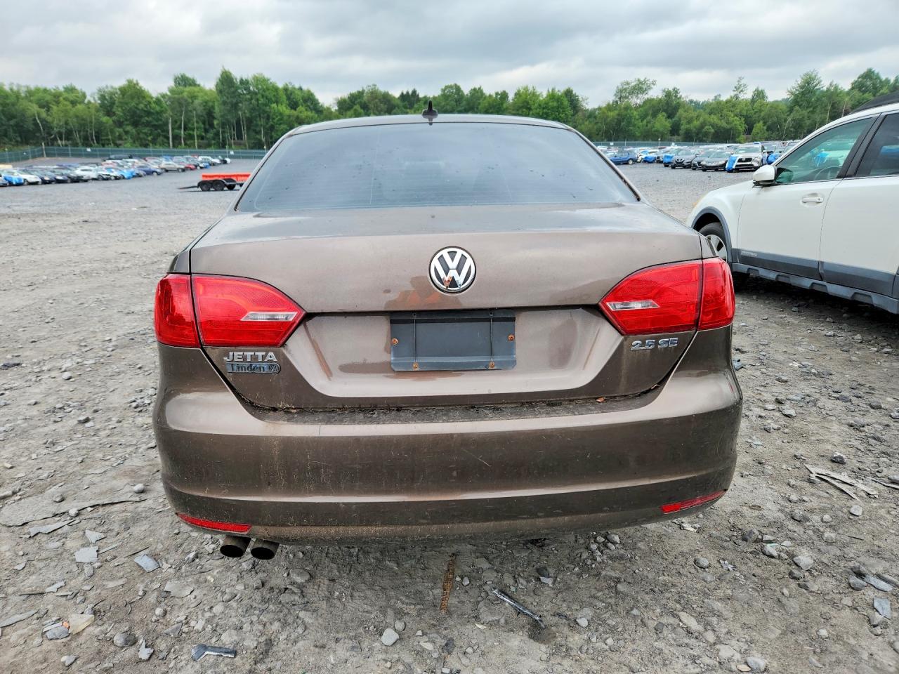 2013 Volkswagen Jetta VIN 3VWDP7AJ1DM448289 COPART salvage auction — Side, PA - RECONSTRUCTED CLEAN, sold $700 on 2026-09-02 (photo 6)