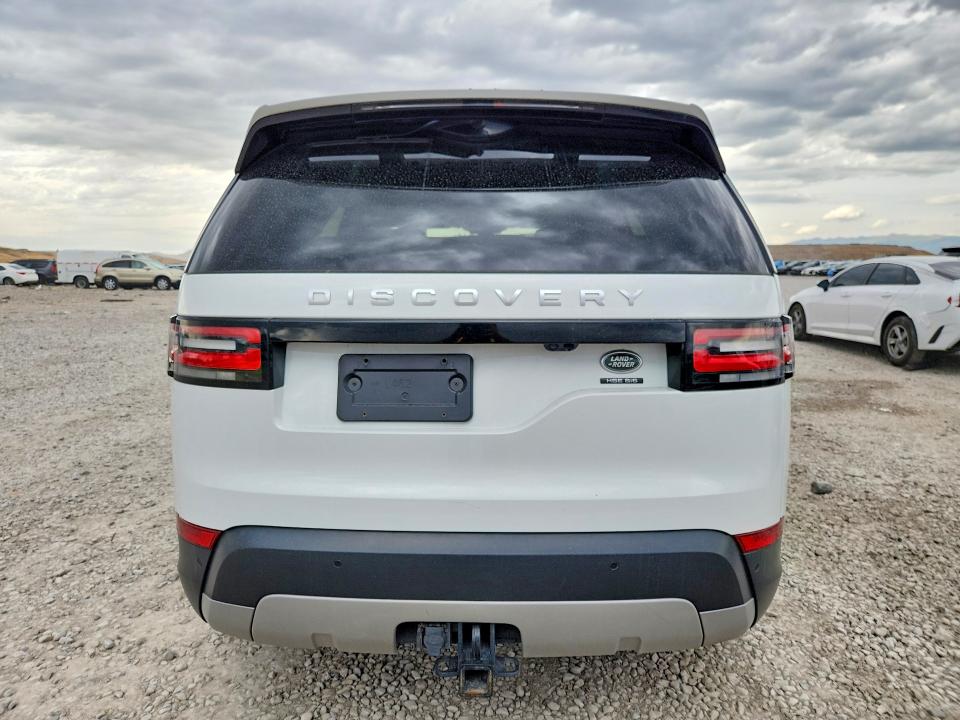 2018 Land rover Discovery VIN SALRT2RV3JA057421 COPART salvage auction — MINOR DENT/SCRATCHES, Salvage Title, sold $1,350 on 2026-09-18 (photo 6)