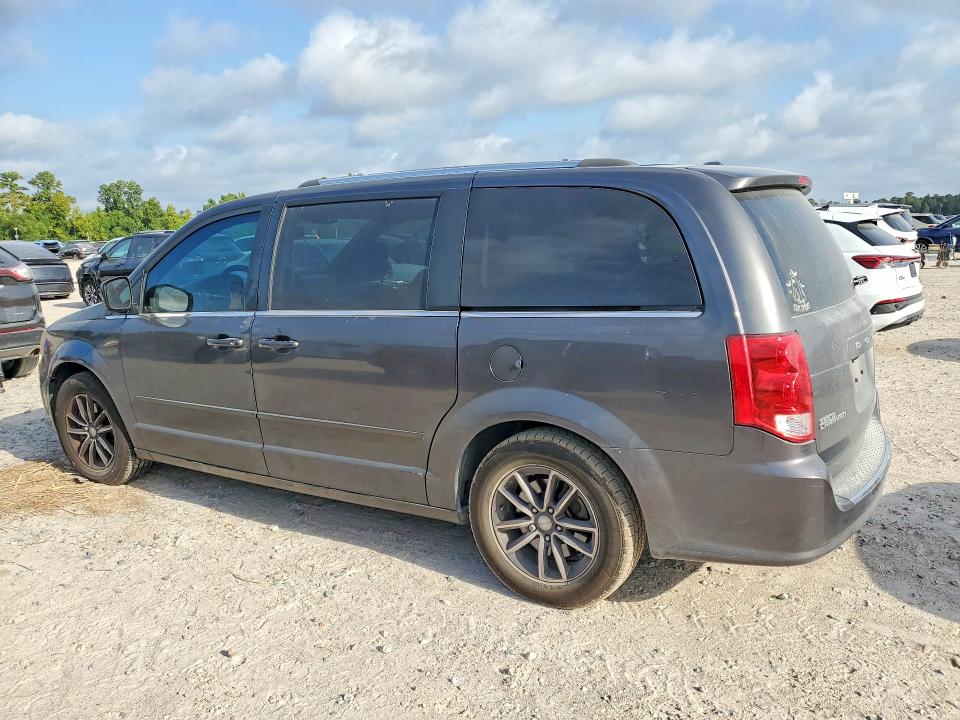 2017 Dodge Caravan VIN 2C4RDGCG7HR662267 COPART salvage auction — NORMAL WEAR, Mt - Certificate Of Title, sold $1,400 on 2026-09-06 (photo 2)
