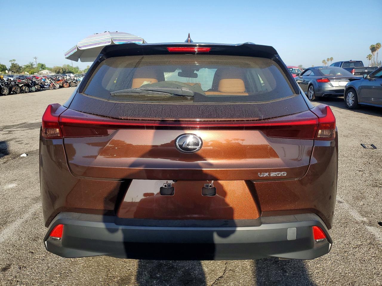 2019 Lexus Ux 200 VIN JTHY3JBH0K2013596 COPART salvage auction — Front End, CA - SALVAGE CERTIFICATE, sold $9,300 on 2026-08-11 (photo 6)