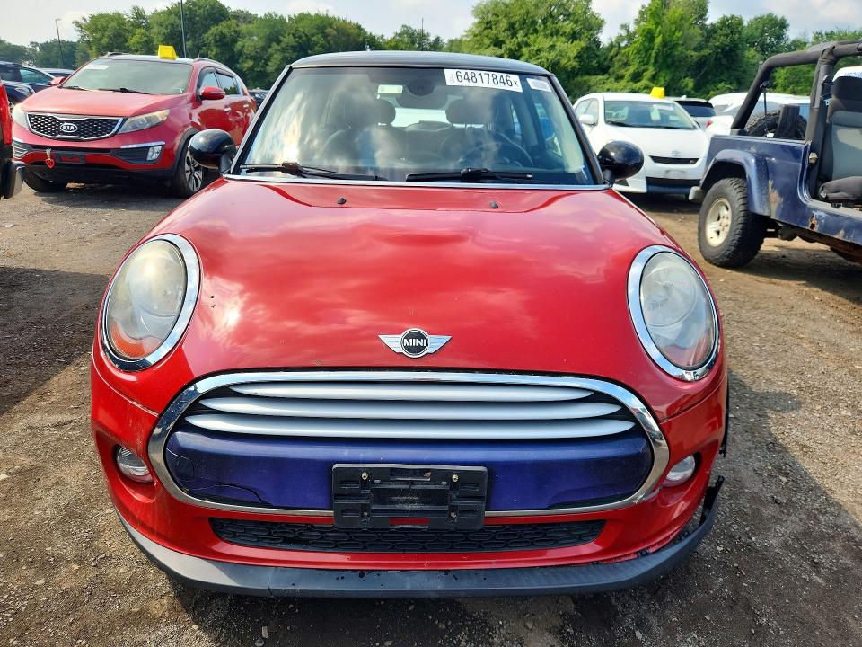 2015 Mini Cooper VIN WMWXM5C56FT974108 COPART salvage auction — MINOR DENT/SCRATCHES, Ct - Certificate Of Title (P), sold $2,950 on 2026-08-14 (photo 5)