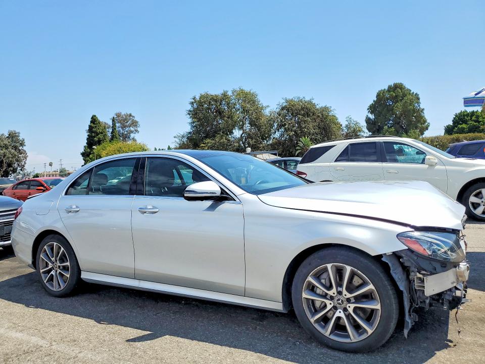 2020 Mercedes-benz E-klasse VIN WDDZF6JB8LA756043 COPART salvage auction — FRONT END, Ca - Cert Of Title-Salvaged, sold $9,400 on 2026-08-14 (photo 4)