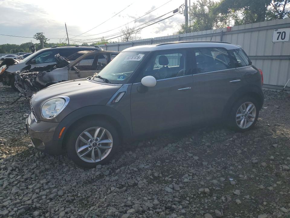 2014 Mini Cooper VIN WMWZC3C57EWP29671 COPART salvage auction — MINOR DENT/SCRATCHES, Nj - Certificate Of Title (P), sold $2,950 on 2026-09-02 (photo 1)