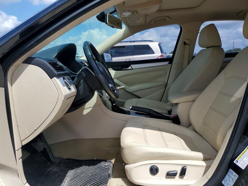 2013 Volkswagen Passat VIN 1VWBN7A33DC111610 COPART salvage auction — MINOR DENT/SCRATCHES, Tx - Certificate Of Title (P), sold $725 on 2026-10-03 (photo 7)