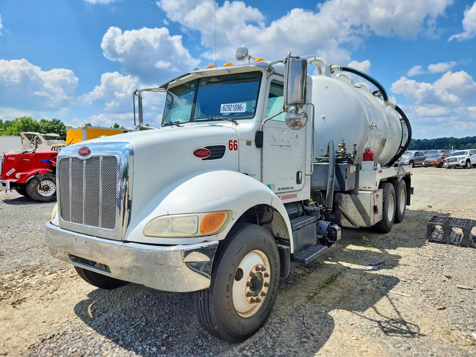2008 Peterbilt 340 VIN 2NPRLN9X88M754752 — COPART salvage auction photo