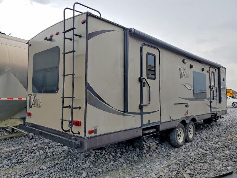 2013 Flagstaff 30wfkss VIN 4X4TFLF20D1850288 COPART salvage auction — MINOR DENT/SCRATCHES, GA - CERT OF TITLE-SALVAGE, sold $3,300 on 2026-09-11 (photo 4)