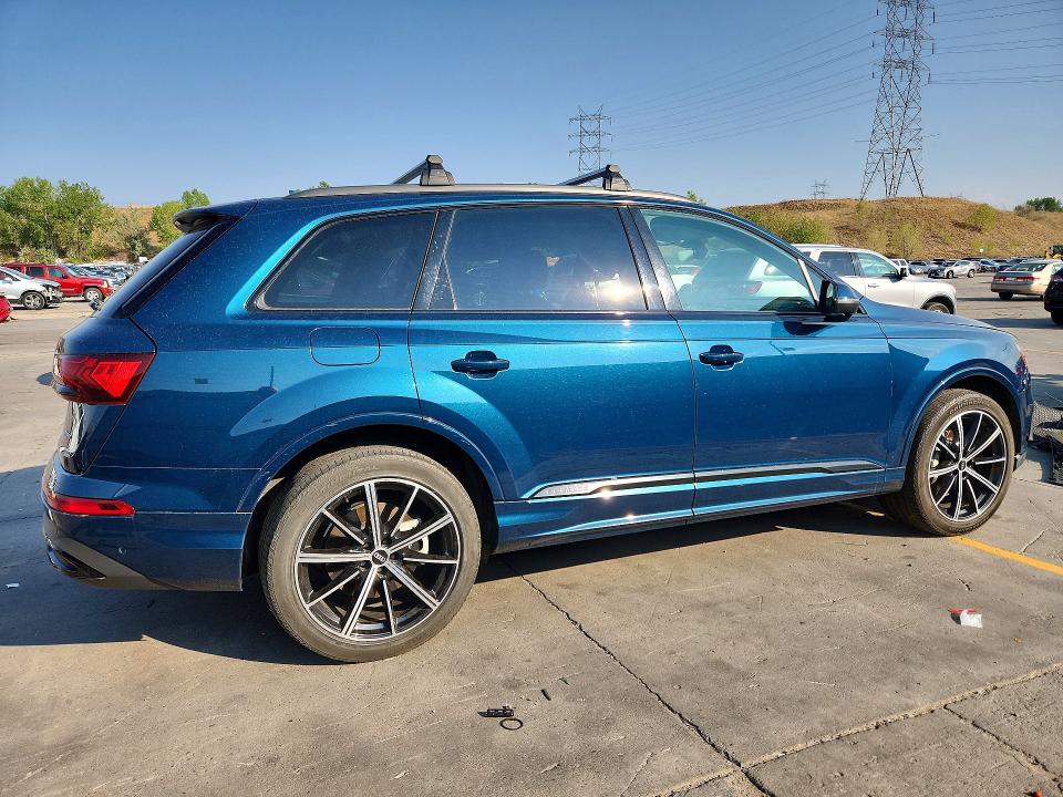2022 Audi Q7 VIN WA1LXBF79ND005863 COPART salvage auction — FRONT END, Co - Public - Salvage Title, sold $21,100 on 2026-08-26 (photo 3)