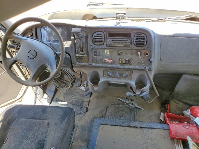 2021 Freightliner Unknown VIN 4UZADRFD0MCMM3353 COPART salvage auction — ROLLOVER, AZ - CERT OF TITLE - SALVAGE, sold $2,675 on 2026-09-06 (photo 8)