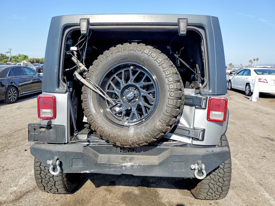 2014 Jeep Wrangler / VIN 1C4HJWDG1EL237368 COPART salvage auction — REAR END, Ca - Salvage Certificate, sold $9,100 on 2026-09-18 (photo 6)