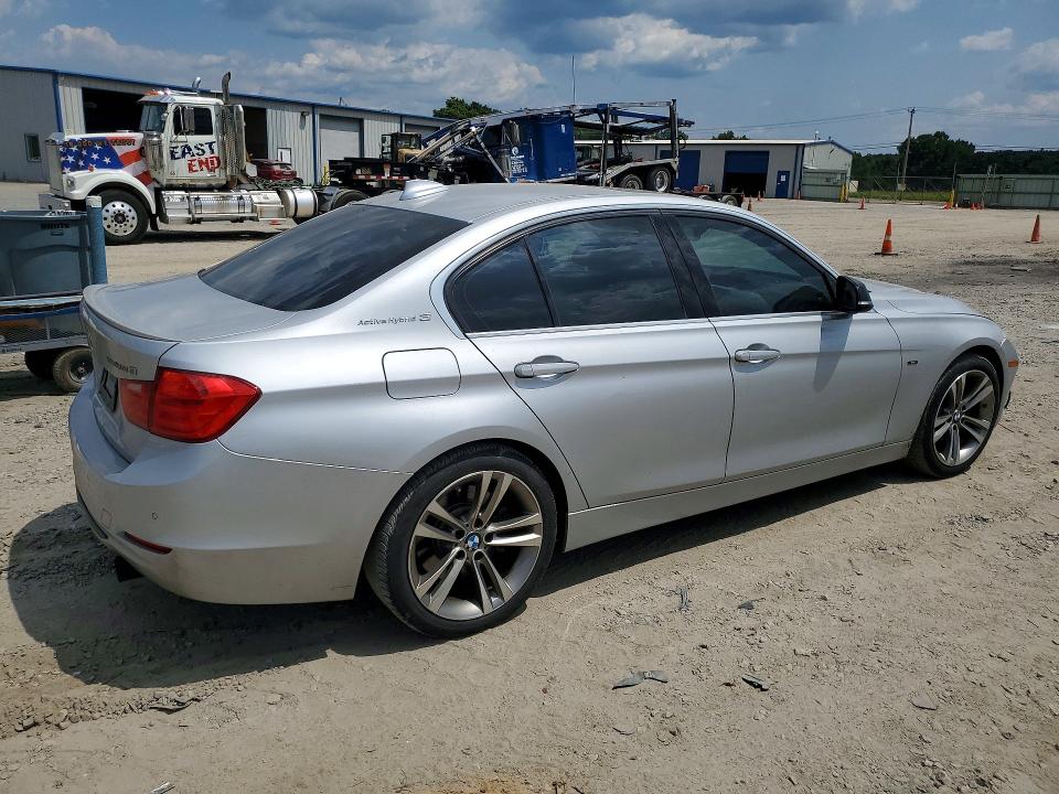 2013 BMW 1er VIN WBA3F9C53DF145279 COPART salvage auction — FRONT END, Ar - Certificate Of Title, sold $600 on 2026-08-19 (photo 3)