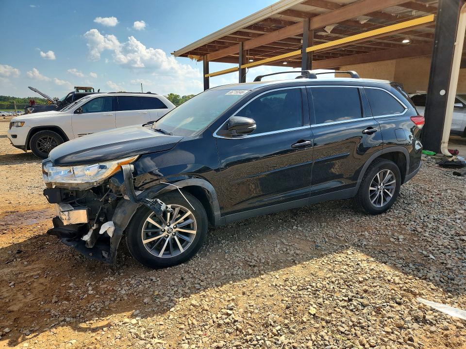 2019 Toyota Highlander VIN 5TDKZRFH9KS318327 — COPART salvage auction photo