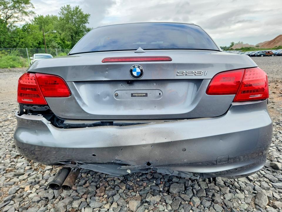2013 BMW 3er VIN WBADW7C52DE731552 COPART salvage auction — FRONT END, Ny - Mv-907A Salvage Certificate, sold $475 on 2026-08-13 (photo 6)