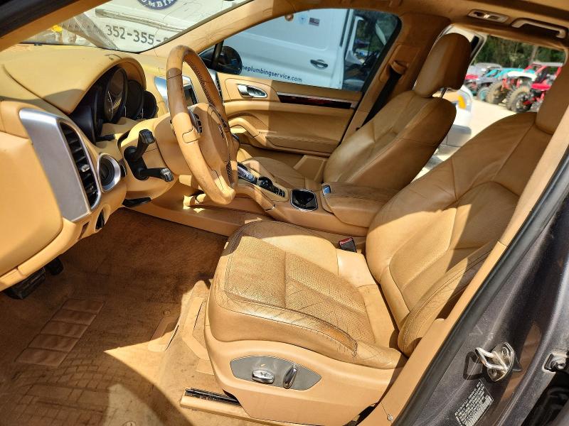 2013 Porsche Cayenne VIN WP1AA2A22DLA02932 COPART salvage auction — SIDE, Fl - Cert Of Title Slvg Rebuildable, sold $600 on 2026-08-18 (photo 7)