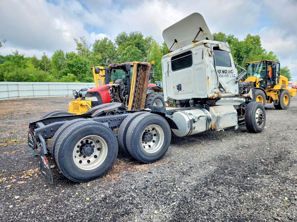 2018 Western star/auto car VIN 5KJJBLDR6JLJU3790 COPART salvage auction — SIDE, NY - MV-907A SALVAGE CERTIFICATE, sold $9,600 on 2026-09-24 (photo 3)