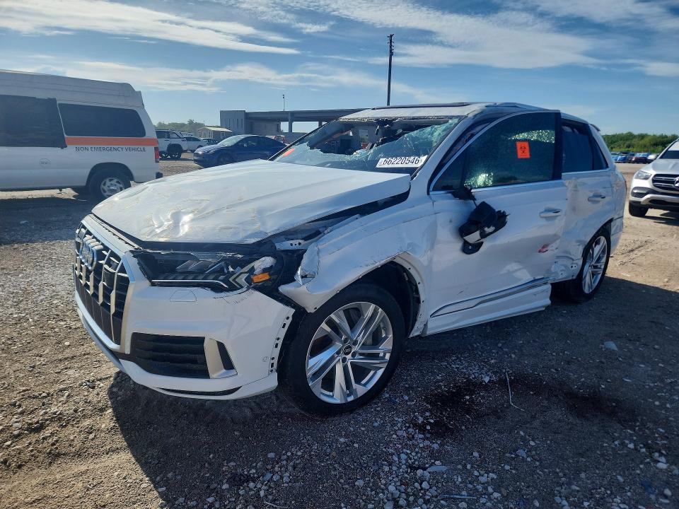 2023 Audi Q7 VIN WA1LCBF7XPD028552 — COPART salvage auction photo