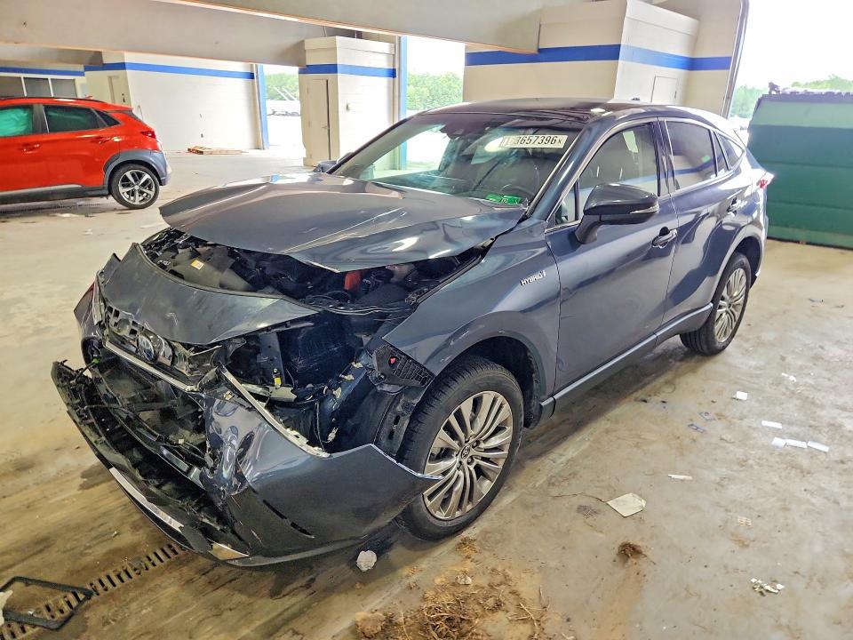2021 Toyota Venza VIN JTEAAAAH1MJ024413 — COPART salvage auction photo