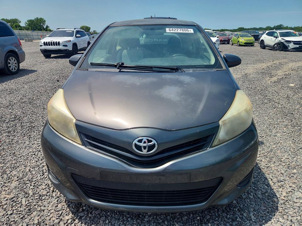 2012 Toyota Yaris VIN JTDJTUD38CD511895 COPART salvage auction — SIDE, KS - CERT OF TITLE-SALVAGE, sold $550 on 2026-09-08 (photo 5)