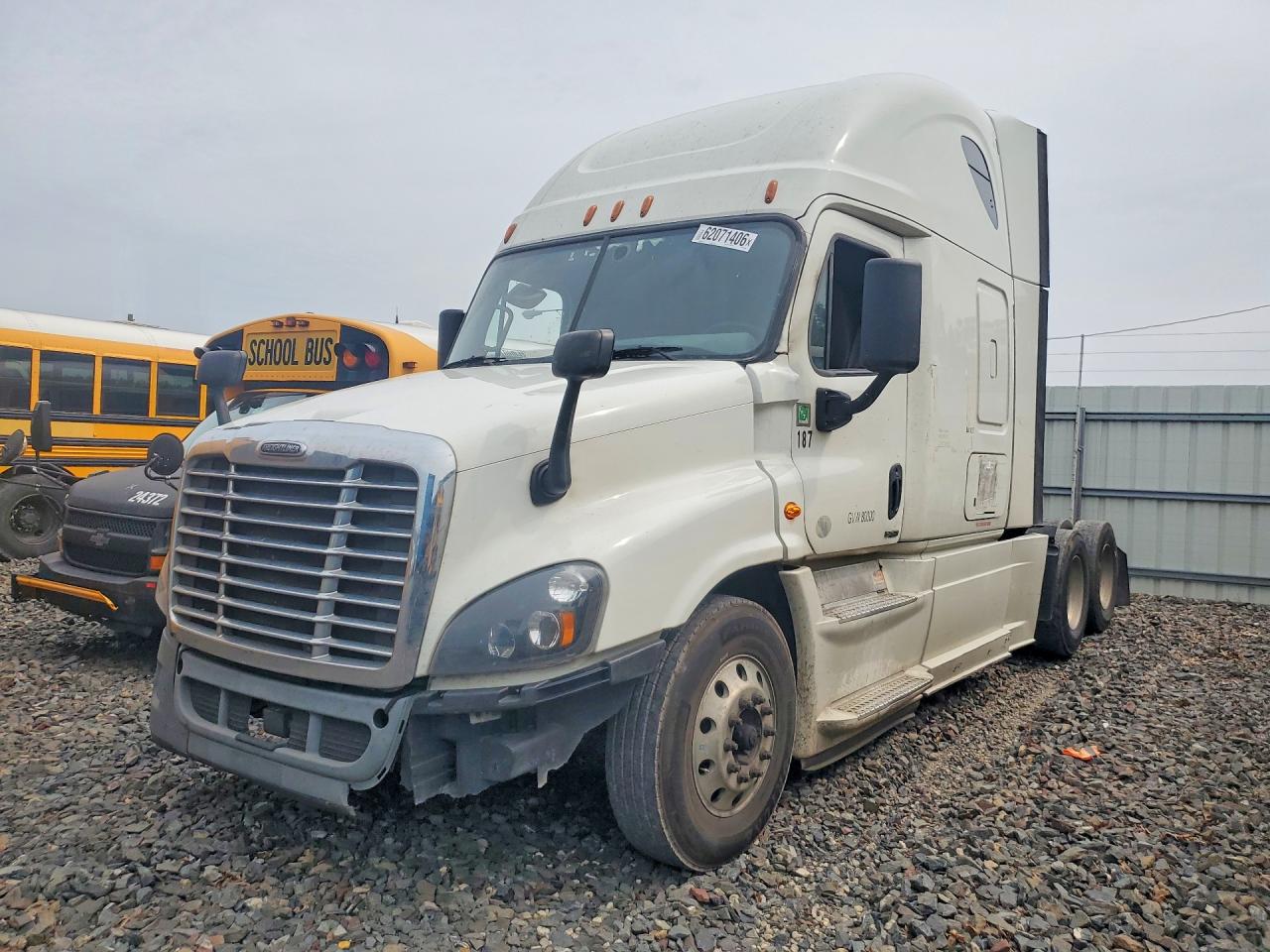 2018 Freightliner Cascadia 125 VIN 1FUJGLDR4JLJL3685 — COPART salvage auction photo