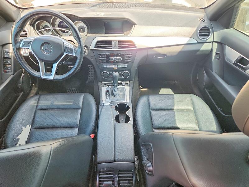 2014 Mercedes-benz C-klasse VIN WDDGF8AB8EG250604 COPART salvage auction — MINOR DENT/SCRATCHES, Salvage Title, sold $500 on 2026-08-18 (photo 8)