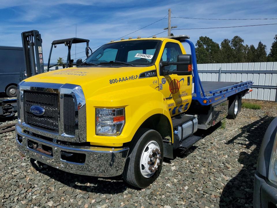 2022 Ford F650-f750 VIN 1FDWF6DC5NDF01025 — COPART salvage auction photo