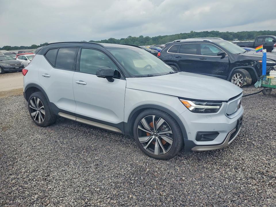 2022 Volvo Xc40 VIN YV4ED3UB2N2677437 COPART salvage auction — FRONT END, Ks - Cert Of Title-Salvage, sold $10,700 on 2026-08-27 (photo 4)