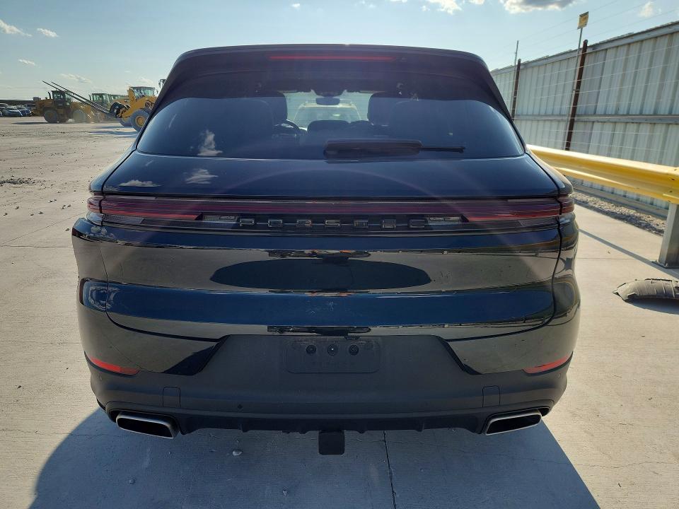 2024 Porsche Cayenne VIN WP1AE2AY4RDA29933 COPART salvage auction — SIDE, Tx - Salvage Vehicle Title, sold $47,000 on 2026-10-06 (photo 6)