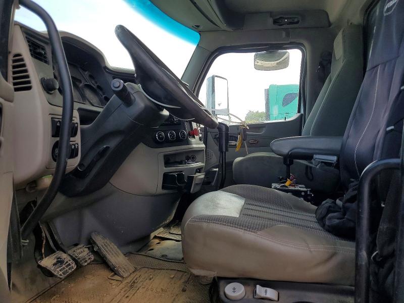 2018 Peterbilt Dump VIN 1XPBDP9X3JD460719 COPART salvage auction — SIDE, KY - CERT OF TITLE-SALVAGE, sold $27,000 on 2026-09-10 (photo 7)
