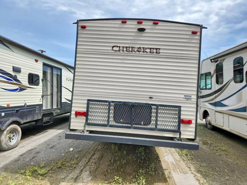 2016 Cherokee Travel trailer VIN 4X4TCKD20GX122607 COPART salvage auction — ROOF, Il - Salvage Cert-Flood, sold $1,500 on 2026-09-21 (photo 8)