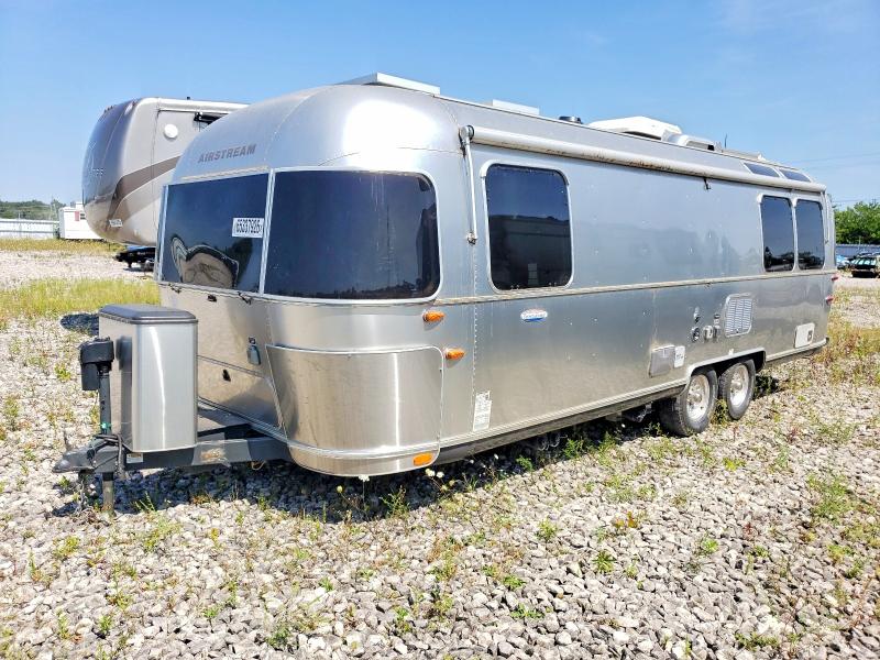 2013 Airstream Camper VIN 1STTFYL29DJ527267 COPART salvage auction — WATER/FLOOD, ON - PERMIT NO BRAND - UNFIT, sold $10,000 on 2026-09-08 (photo 2)