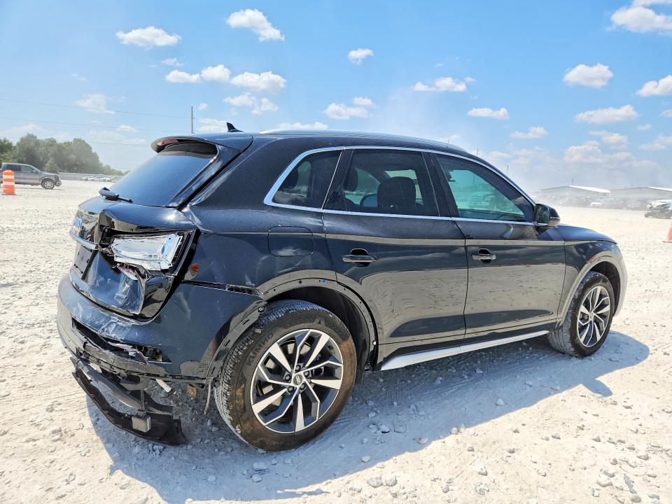 2021 Audi Q5 VIN WA1BAAFY2M2035653 COPART salvage auction — REAR END, TX - SALVAGE VEHICLE TITLE, sold $12,300 on 2026-08-20 (photo 3)