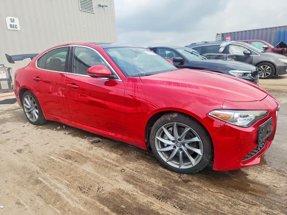 2021 Alfa romeo Giulia VIN ZARFAMAN0M7641872 COPART salvage auction — BURN, Wi - Cert Of Title-Claim Paid, sold $5,200 on 2026-08-24 (photo 4)