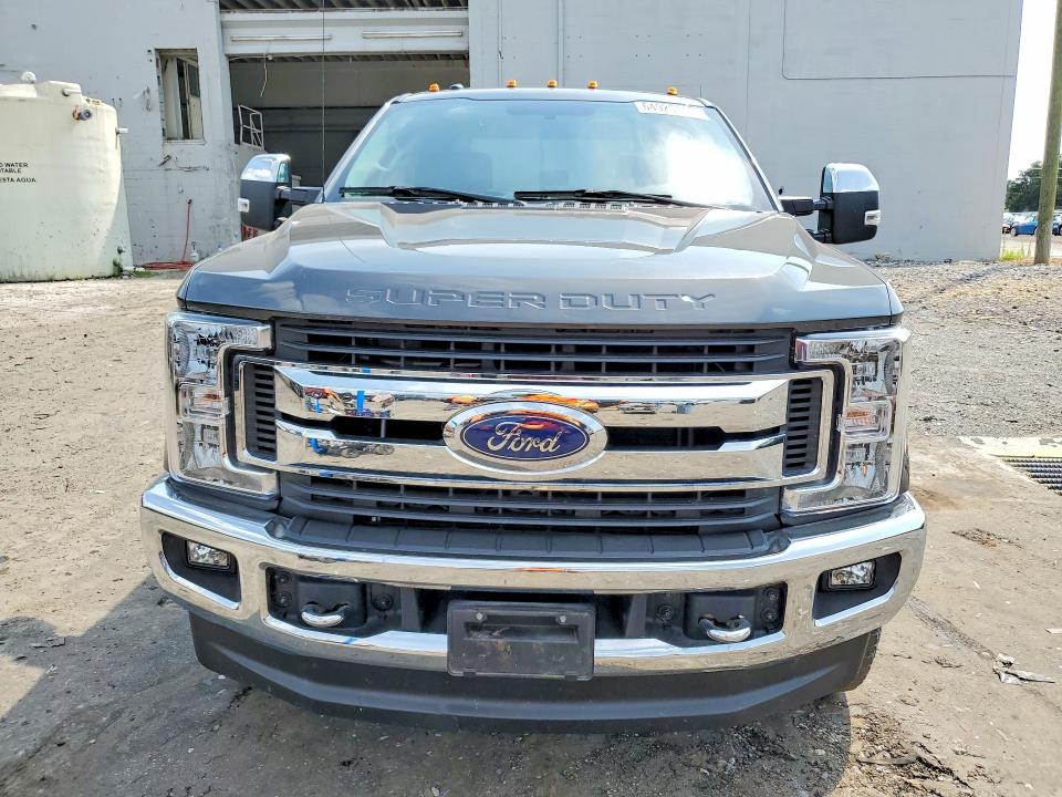 2019 Ford F250 VIN 1FT7X2B68KEC28681 COPART salvage auction — REAR END, VA - CERT OF TITLE - SALVAGE, sold $13,000 on 2026-08-26 (photo 5)