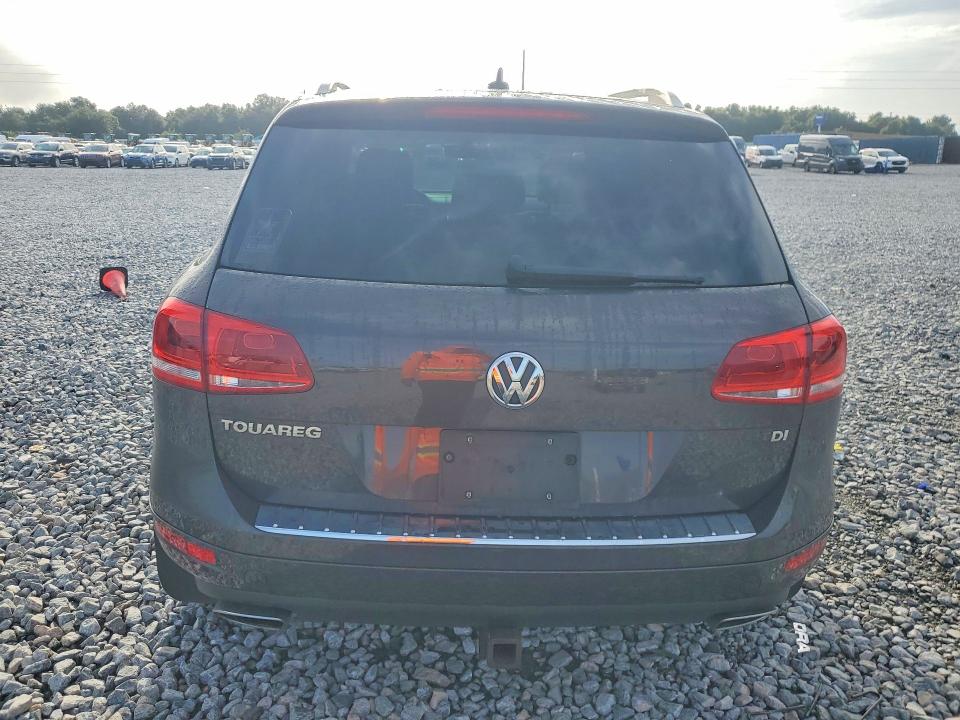 2012 Volkswagen Touareg VIN WVGFK9BP0CD005534 COPART salvage auction — NORMAL WEAR, Salvage Title, sold $2,750 on 2026-08-11 (photo 6)