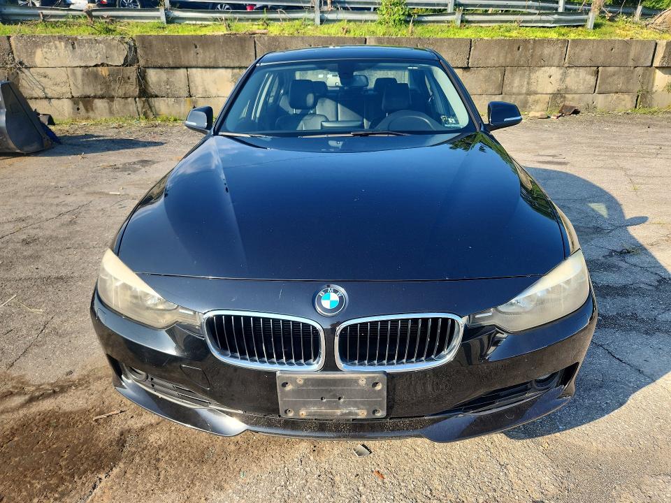2015 BMW 3er VIN WBA3B3G58FNR87532 COPART salvage auction — MECHANICAL, Ny - Mv-907A Salvage Certificate, sold $1,450 on 2026-08-18 (photo 5)