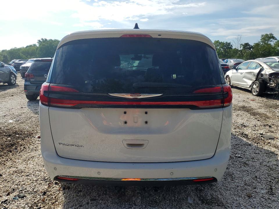 2024 Chrysler Pacifica VIN 2C4RC1BG3RR119193 COPART salvage auction — MINOR DENT/SCRATCHES, Fl - Certificate Of Destruction, sold $12,300 on 2026-09-03 (photo 6)