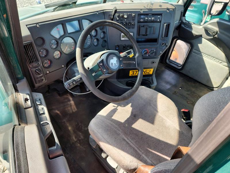 2018 Mack Cxu612 VIN 1M1AW01X1JM010593 COPART salvage auction — NORMAL WEAR, CT, sold $1,150 on 2026-10-05 (photo 8)
