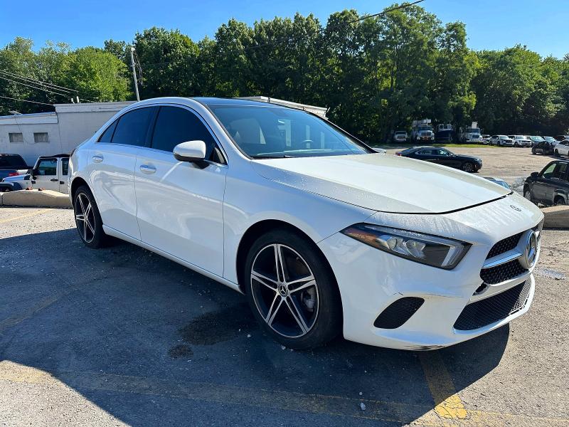 2019 Mercedes-benz A-klasse VIN WDD3G4EB2KW034599 COPART salvage auction — MECHANICAL, Salvage Title, sold $10,500 on 2026-08-18 (photo 4)