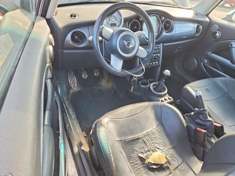 2004 Mini Cooper VIN WMWRE33484TD86387 COPART salvage auction — WATER/FLOOD, Ab - Bos - Active, sold $125 on 2026-08-13 (photo 8)