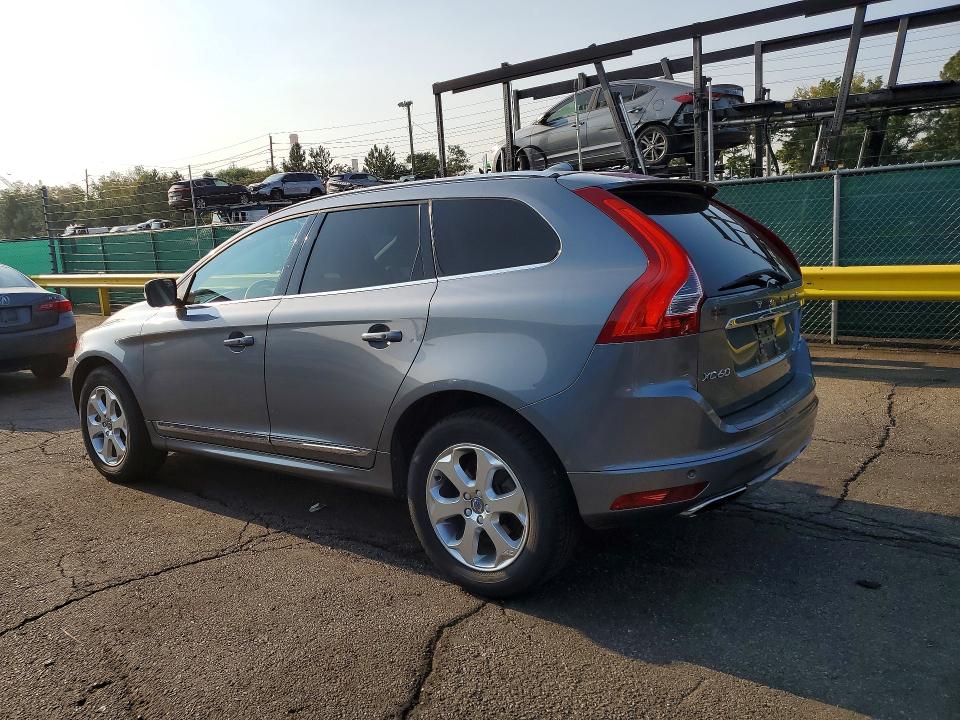 2016 Volvo Xc60 VIN YV4612RKXG2850687 COPART salvage auction — HAIL, Co - Dis/Dlr/Exp Only Clean Title, sold $1,350 on 2026-08-13 (photo 2)
