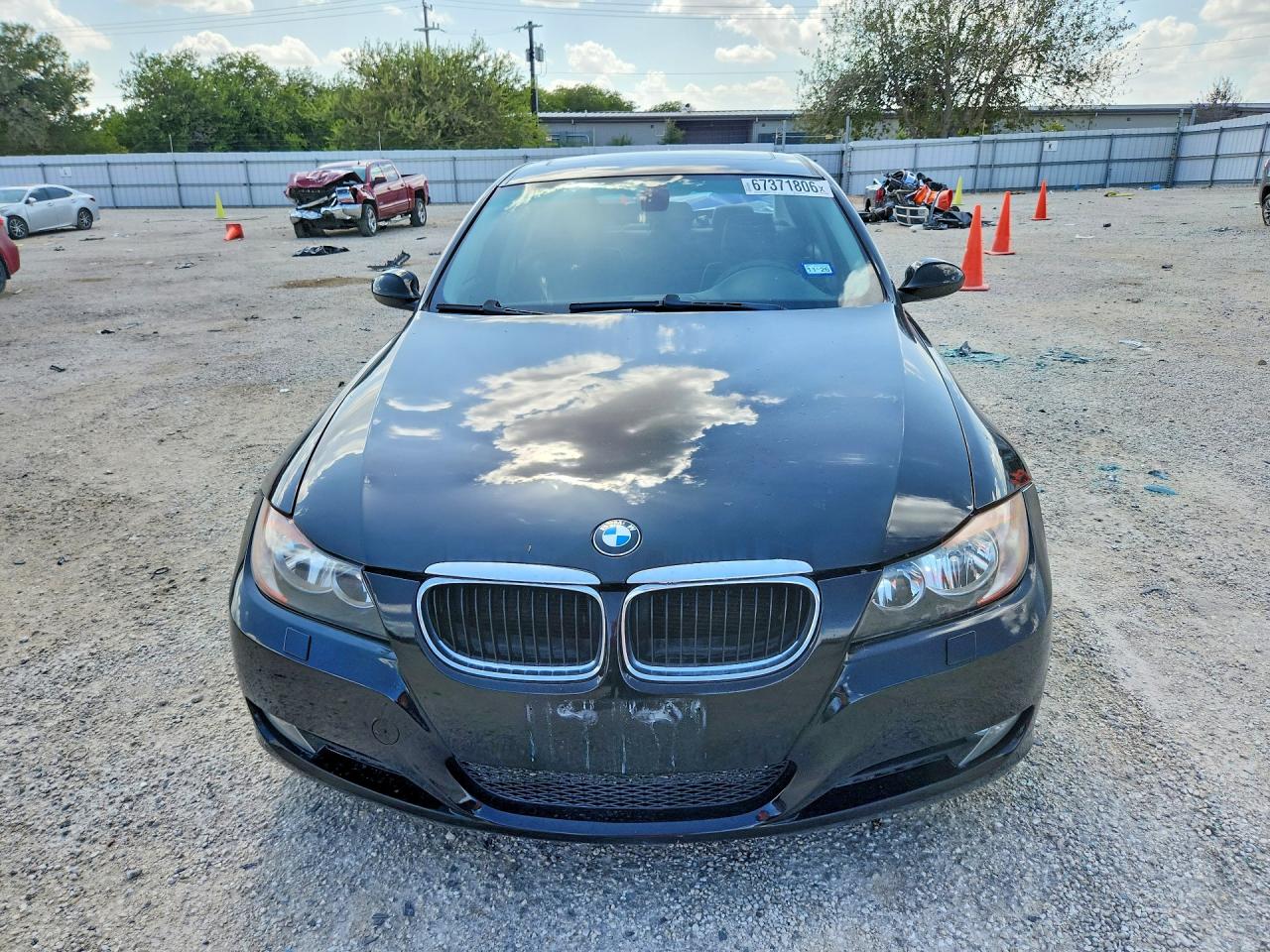 2008 BMW 3 series VIN WBAVC93558K036062 COPART salvage auction — Rear End, TX - SALVAGE VEHICLE TITLE, sold $450 on 2026-10-04 (photo 5)