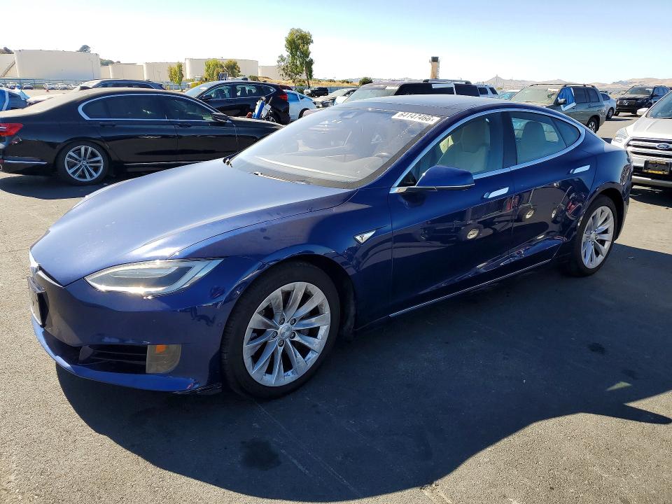 2016 Tesla Model s VIN 5YJSA1E29GF160556 — COPART salvage auction photo