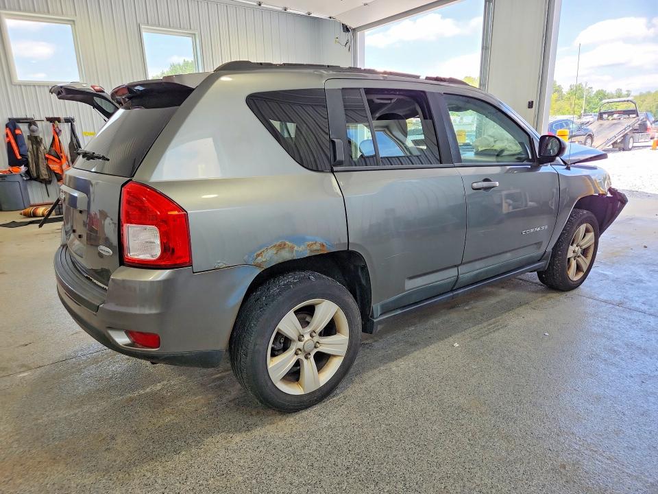 2011 Jeep Compass VIN 1J4NF1FB1BD244443 COPART salvage auction — FRONT END, OH - CERT OF TITLE-SALVAGE, sold $275 on 2026-08-21 (photo 3)
