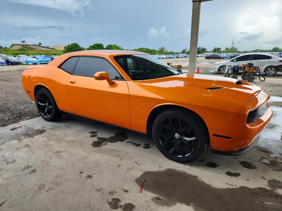 2018 Dodge Challenger VIN 2C3CDZBT1JH251852 COPART salvage auction — SIDE, FL - CERT OF TITLE SLVG REBUILDABLE, sold $10,300 on 2026-08-20 (photo 4)