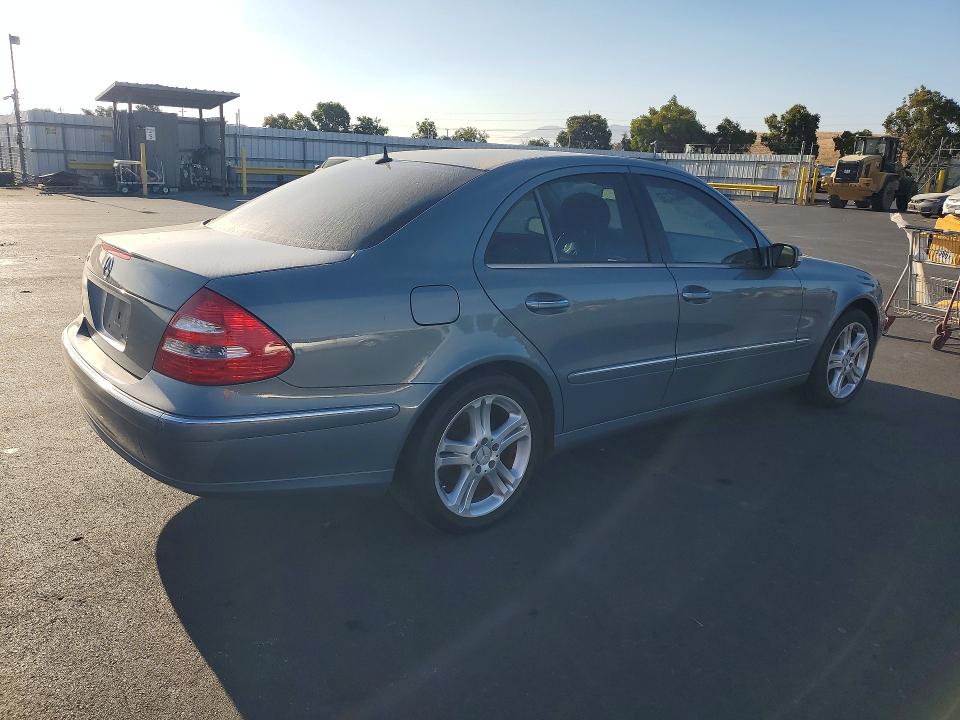 2006 Mercedes-benz E-class VIN WDBUF56J06A863928 COPART salvage auction — MINOR DENT/SCRATCHES, CA - DIS/DLR/EXP ONLY CLEAN TITLE, sold $300 on 2026-08-10 (photo 3)