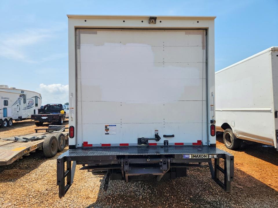 2024 Ford E-350 VIN 1FDWE3FN5RDD42318 COPART salvage auction — NORMAL WEAR, Al - Certificate Of Title, sold $8,300 on 2026-09-01 (photo 6)